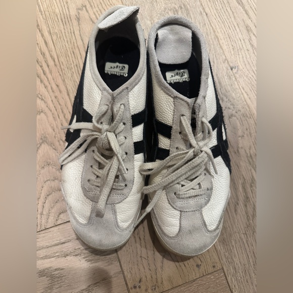 Onitsuka Tiger by Asics White and Black Sneakers - Picture 6 of 7